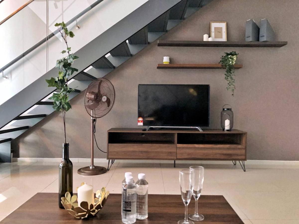 Modern Industrial Duplex Loft- Ekocheras-Mrt 3Pax Kuala Lumpur Luaran gambar
